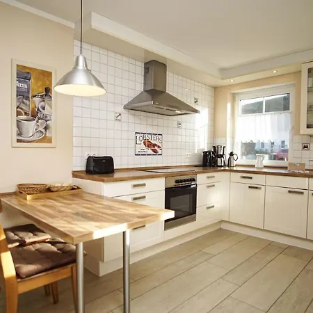 Strandnahes Ferienhaus Mit Ueberdachter Terrasse Und Kamin - Ferienhaus *
