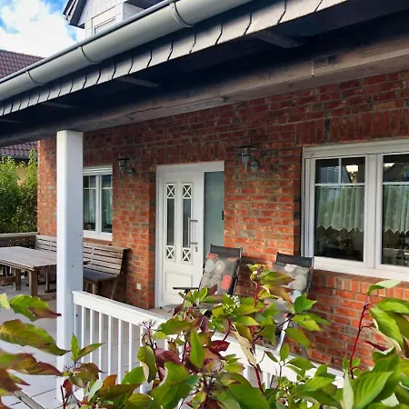 Strandnahes Ferienhaus Mit Ueberdachter Terrasse Und Kamin - Ferienhaus