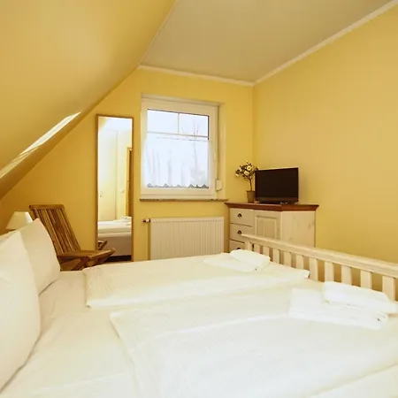 Strandnahes Ferienhaus Mit Ueberdachter Terrasse Und Kamin - Ferienhaus Ferienhaus Lobbe