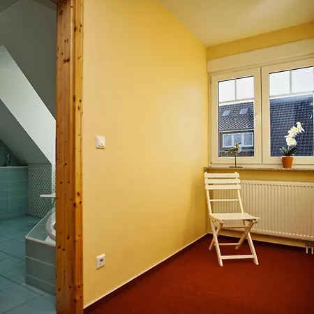 Strandnahes Ferienhaus Mit Ueberdachter Terrasse Und Kamin - Ferienhaus Lobbe