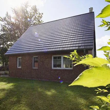 Strandnahes Ferienhaus Mit Ueberdachter Terrasse Und Kamin - Ferienhaus