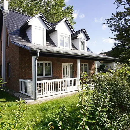 Strandnahes Ferienhaus Mit Ueberdachter Terrasse Und Kamin - Ferienhaus Ferienhaus Lobbe